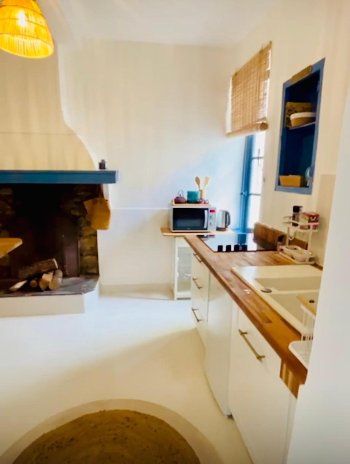 Gites La Maison Pres De La Fontaine Et La Cabane Du Pecheur Talairan المظهر الخارجي الصورة